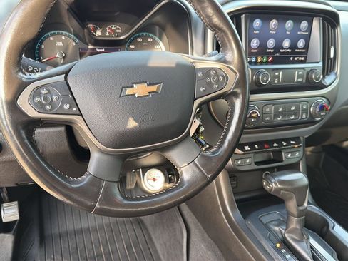 Used 2019 Chevrolet Colorado Z71 AWD/4WD image 16