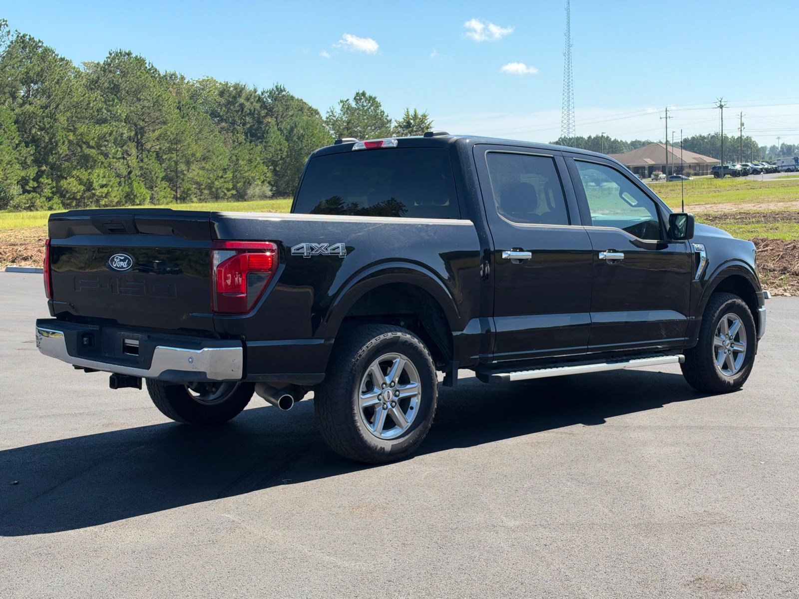 Used 2025 Ford F150 XLT w/ Equipment Group 301A Standard AWD/4WD image 5