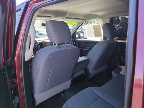 Used 2018 RAM 1500 Express RWD image 26