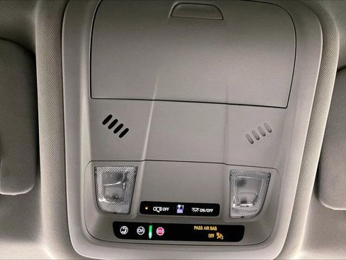 Used 2024 Chevrolet Equinox LT image 35