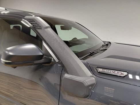 Used 2025 Toyota 4Runner Trailhunter image 27