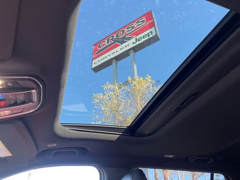 New 2025 Jeep Grand Cherokee L Altitude image 38