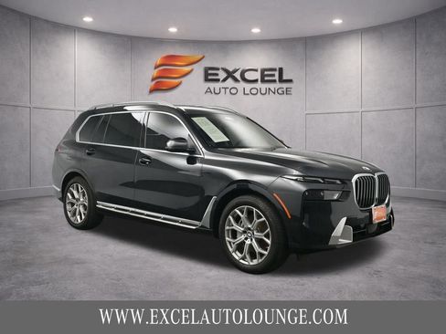 Used 2023 BMW X7 xDrive40i w/ Premium Package AWD/4WD image 11
