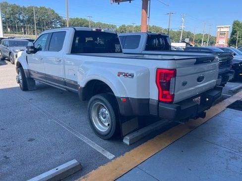 Used 2017 Ford F450 King Ranch w/ King Ranch Ultimate Package AWD/4WD image 3