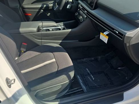 Used 2026 Hyundai Sonata SEL FWD image 14