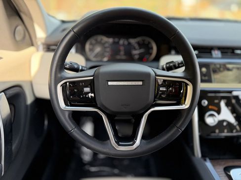Used 2023 Land Rover Discovery Sport S image 42
