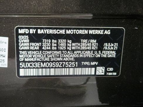 Used 2025 BMW X7 M60i AWD/4WD image 42