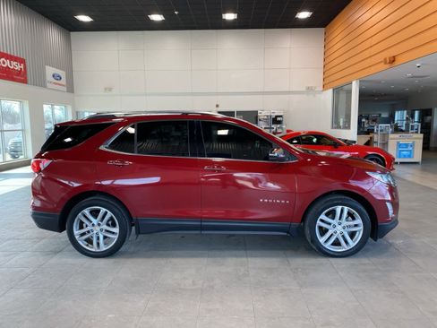 Used 2018 Chevrolet Equinox Premier image 6
