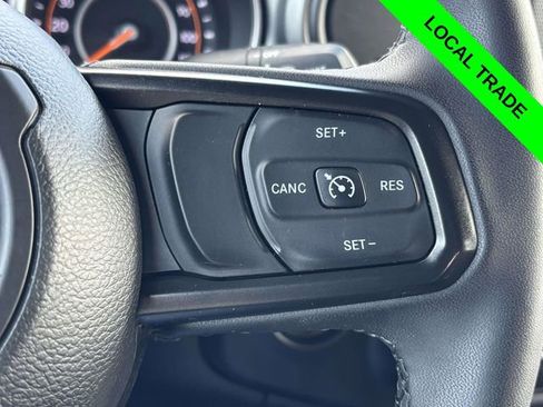 Used 2023 Jeep Gladiator Sport image 15