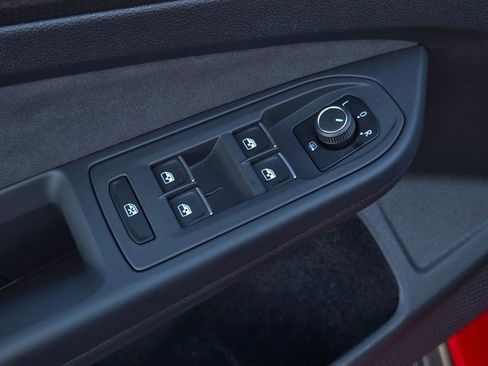 Used 2023 Volkswagen GTI 40th Anniversary Edition image 12