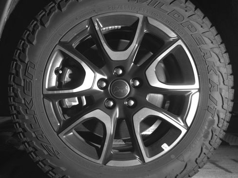 Used 2025 Jeep Compass Trailhawk image 9