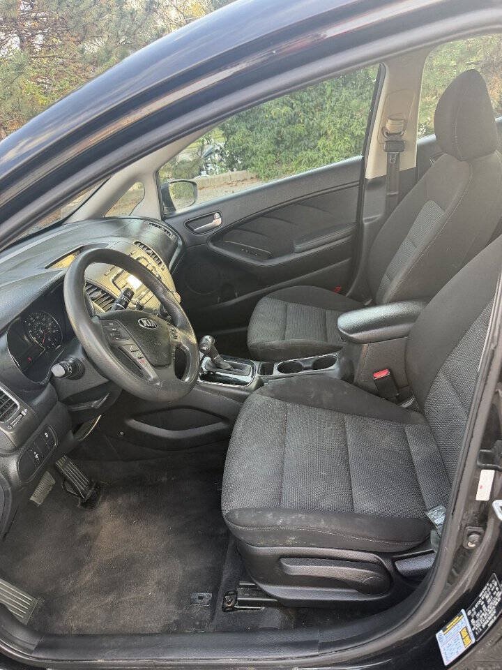 Used 2017 Kia Forte LX FWD image 7