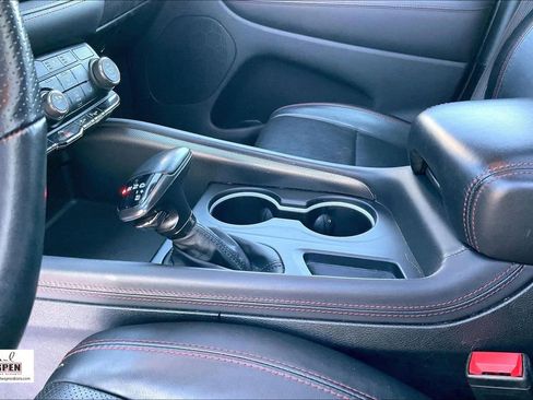 Used 2024 Dodge Durango GT image 14