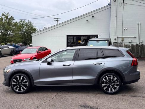 Used 2021 Volvo V60 T5 Cross Country w/ Climate Package AWD/4WD image 3