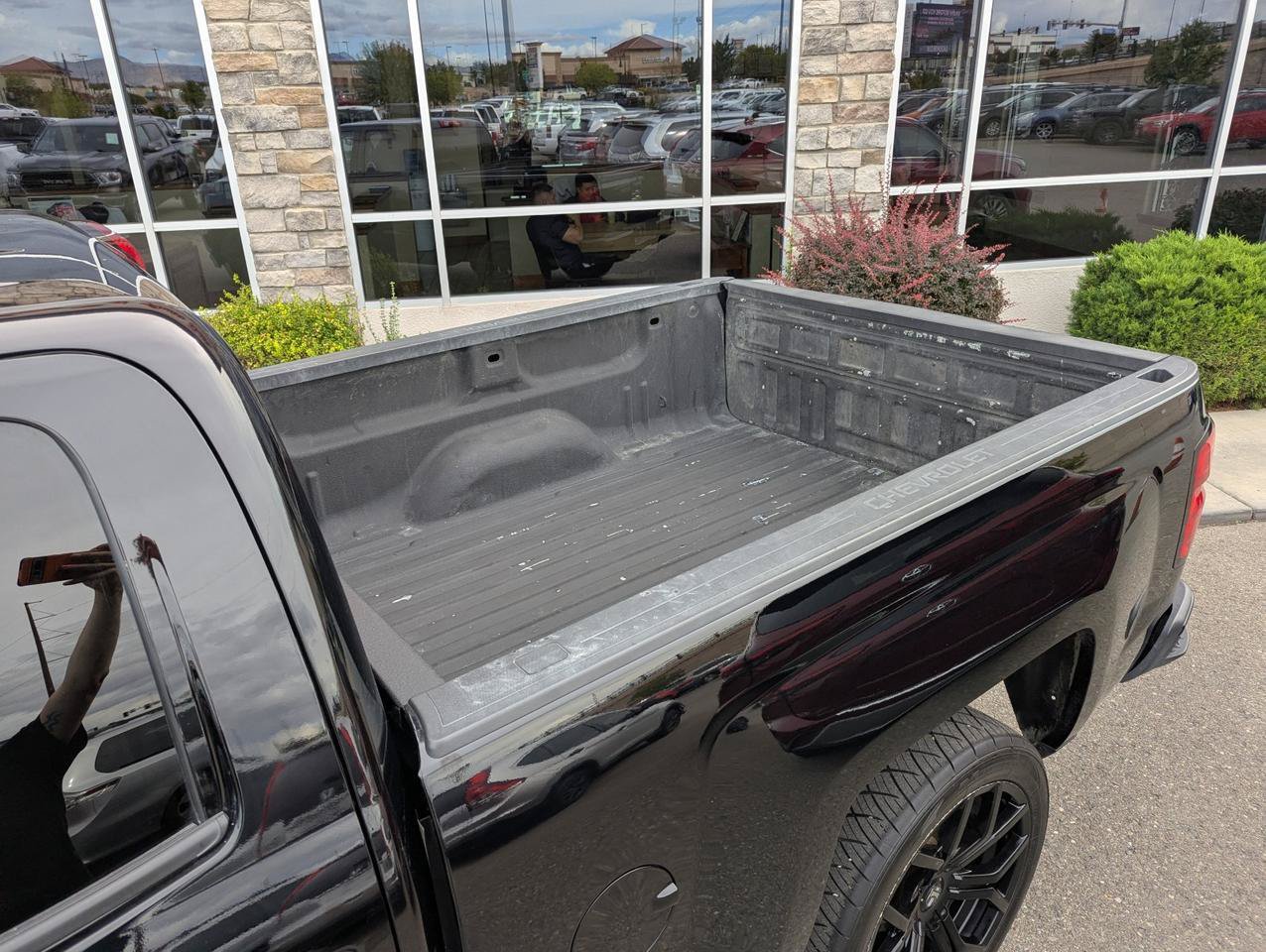 Used 2018 Chevrolet Silverado 1500 Custom w/ Custom Convenience Package AWD/4WD image 21