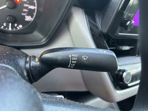 Certified 2025 Toyota Corolla LE FWD image 21
