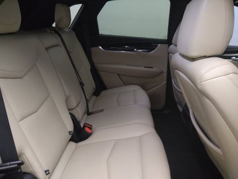 Used 2019 Cadillac XT5 FWD image 19