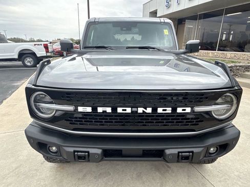 New 2025 Ford Bronco Badlands image 3