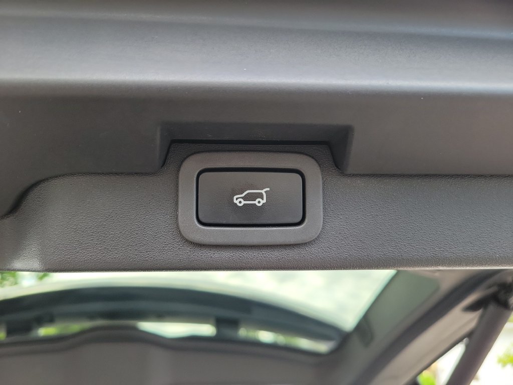 Used 2018 Land Rover Discovery HSE AWD/4WD image 11