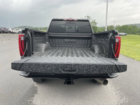 Used 2025 GMC Sierra 2500 Denali w/ Technology Package AWD/4WD image 5