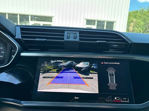 Used 2023 Audi Q3 2.0T Premium image 21