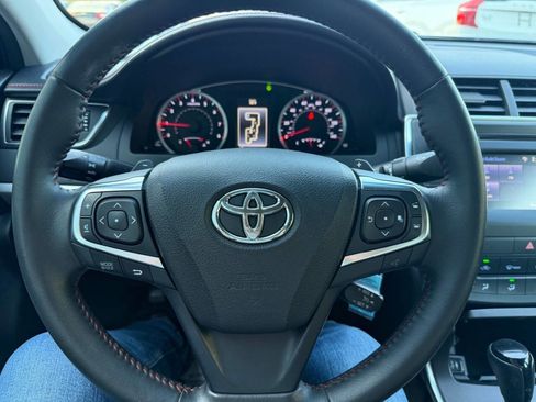 Used 2016 Toyota Camry SE w/ Moonroof Package image 20