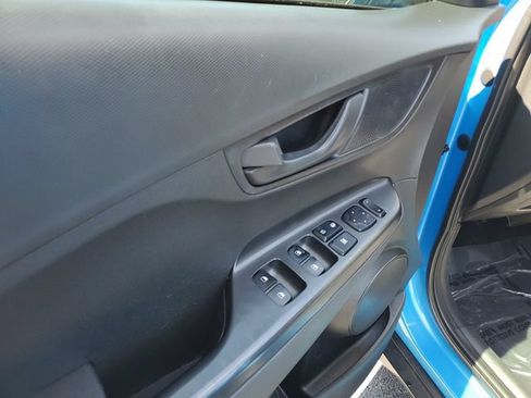 Used 2018 Hyundai Kona SEL AWD/4WD image 11