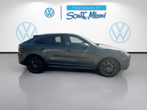 Used 2021 Porsche Cayenne S image 8