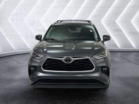 Used 2024 Toyota Highlander Limited image 2