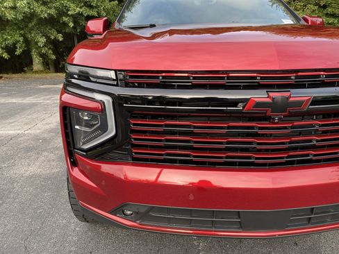 Used 2025 Chevrolet Tahoe High Country AWD/4WD image 14