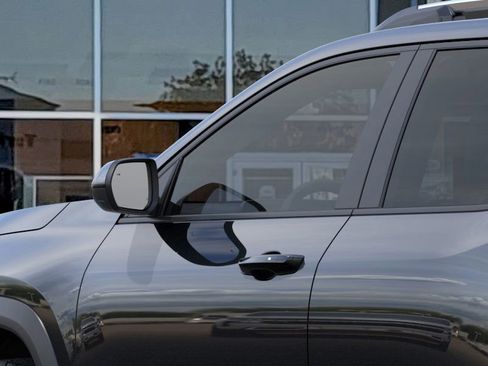 New 2026 Chevrolet Equinox LT image 12