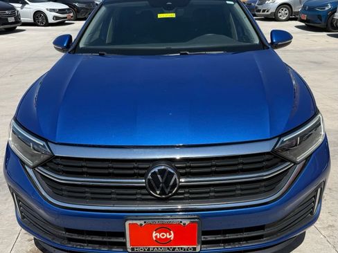 Used 2024 Volkswagen Jetta SEL FWD image 4