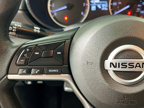 Used 2020 Nissan Versa S image 18