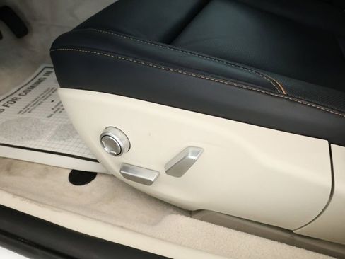 Used 2023 Lucid Air Touring image 10