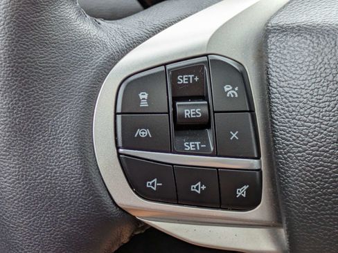 Used 2023 Ford Explorer Limited w/ Limited Technology Package RWD image 30