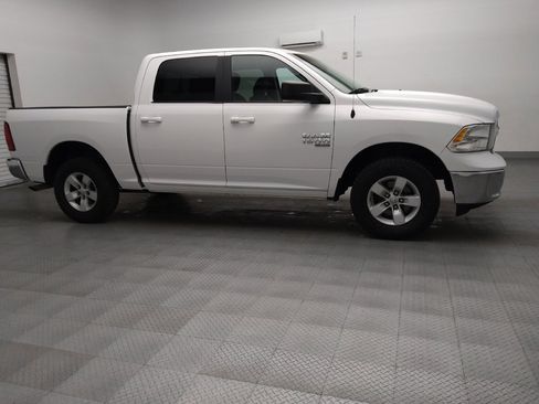 Used 2020 RAM 1500 Classic SLT image 11