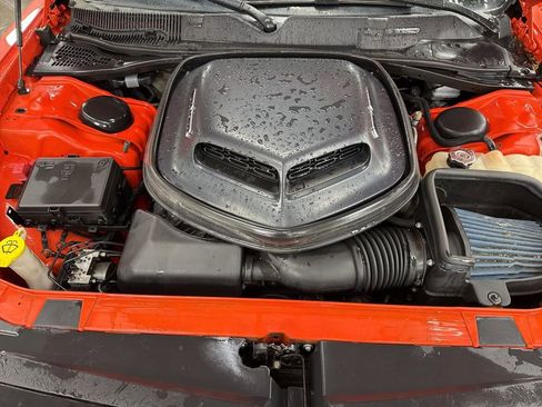 Used 2016 Dodge Challenger R/T Plus RWD image 9