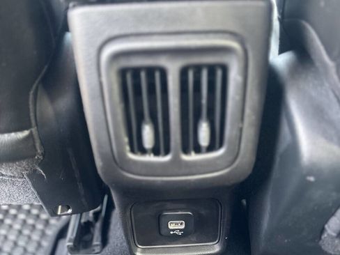 Used 2020 Jeep Compass Latitude w/ Cold Weather Group image 13