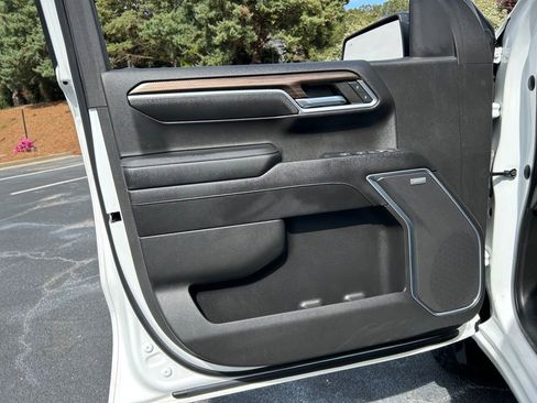 Used 2022 Chevrolet Silverado 1500 LT Trail Boss w/ LT Trail Boss Premium Package AWD/4WD image 63