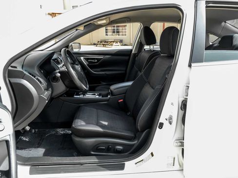 Used 2018 Nissan Altima 2.5 SV image 4