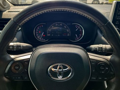 Used 2019 Toyota RAV4 Limited w/ Cold Weather Package FWD image 26