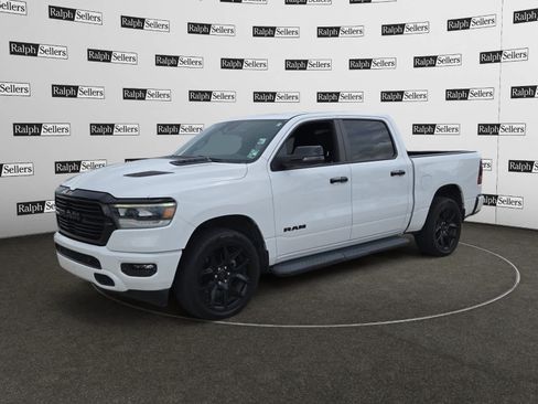 Used 2023 RAM 1500 Laramie AWD/4WD image 2