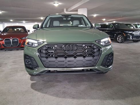Used 2023 Audi Q5 e Premium Plus image 4
