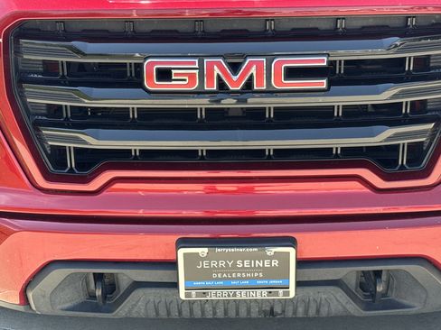 Used 2021 GMC Sierra 1500 Elevation w/ X31 Off-Road Package AWD/4WD image 9