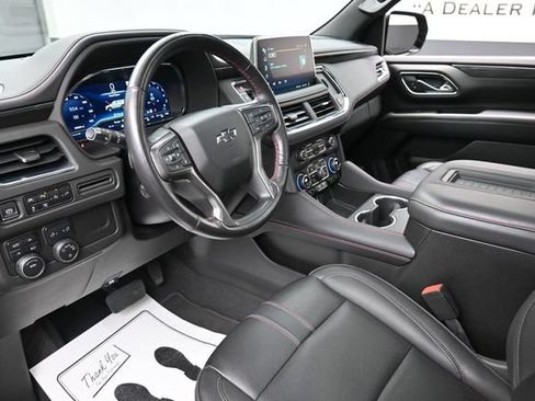 Used 2022 Chevrolet Suburban RST w/ Luxury Package AWD/4WD image 18