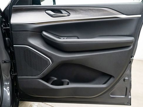 New 2026 Jeep Grand Cherokee Limited image 29