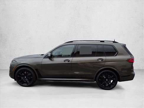 Used 2026 BMW X7 xDrive40i w/ M Sport Package AWD/4WD image 5
