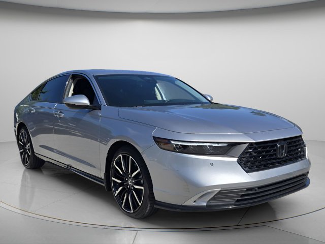 Used 2023 Honda Accord Touring image 9
