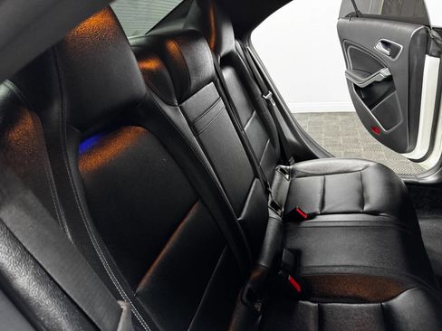 Used 2019 Mercedes-Benz CLA 250 image 48