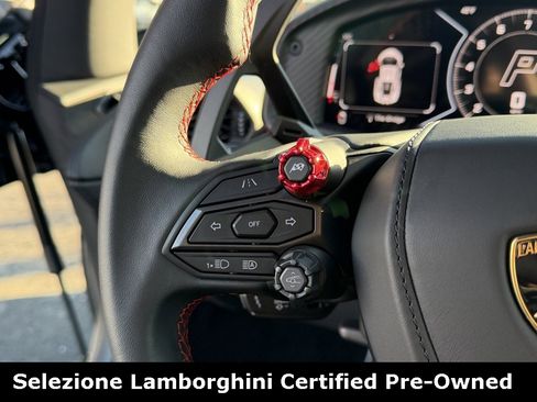 Used 2024 Lamborghini Revuelto image 28